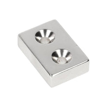 Neodym-Blockmagnet mit 2x Bohrung/Senkung 30 x 20 x 8 mm N48 NiCuNi Südpol