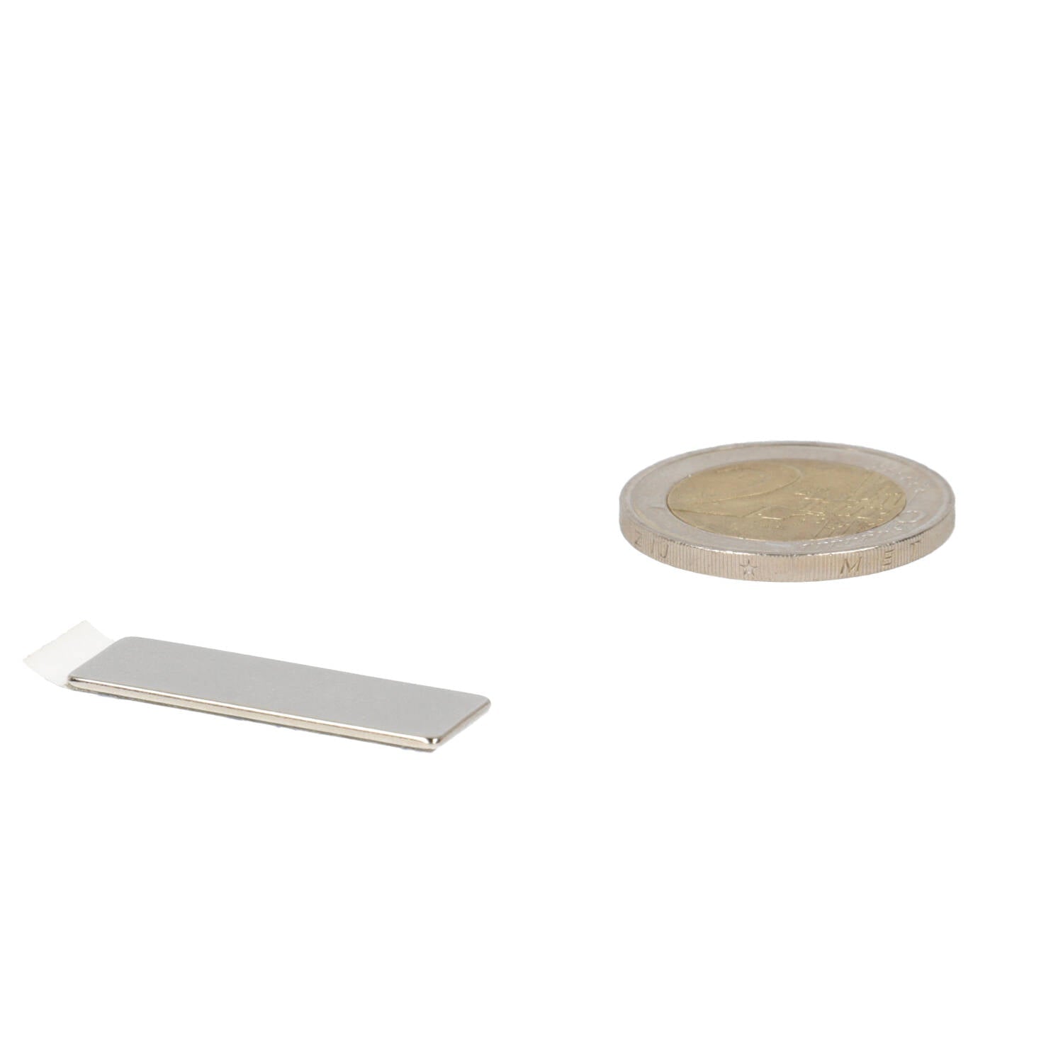 Neodymium Blokmagneet 30 x 10 x 1 mm N45 zelfklevend NiCuNi - Magnetenspecialist Import & Export B.V.