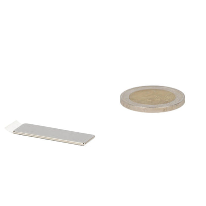 Neodymium Blokmagneet 30 x 10 x 1 mm N45 zelfklevend NiCuNi - Magnetenspecialist Import & Export B.V.