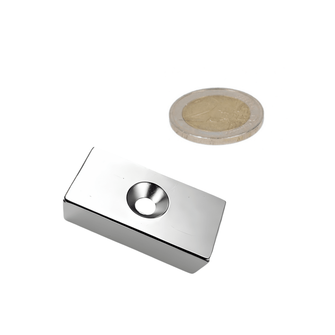 Neodymium Blokmagneet met boor-/verzinkgat 40 x 20 x 10 mm N45 NiCuNi Zuid Pool - Magnetenspecialist Import & Export B.V.